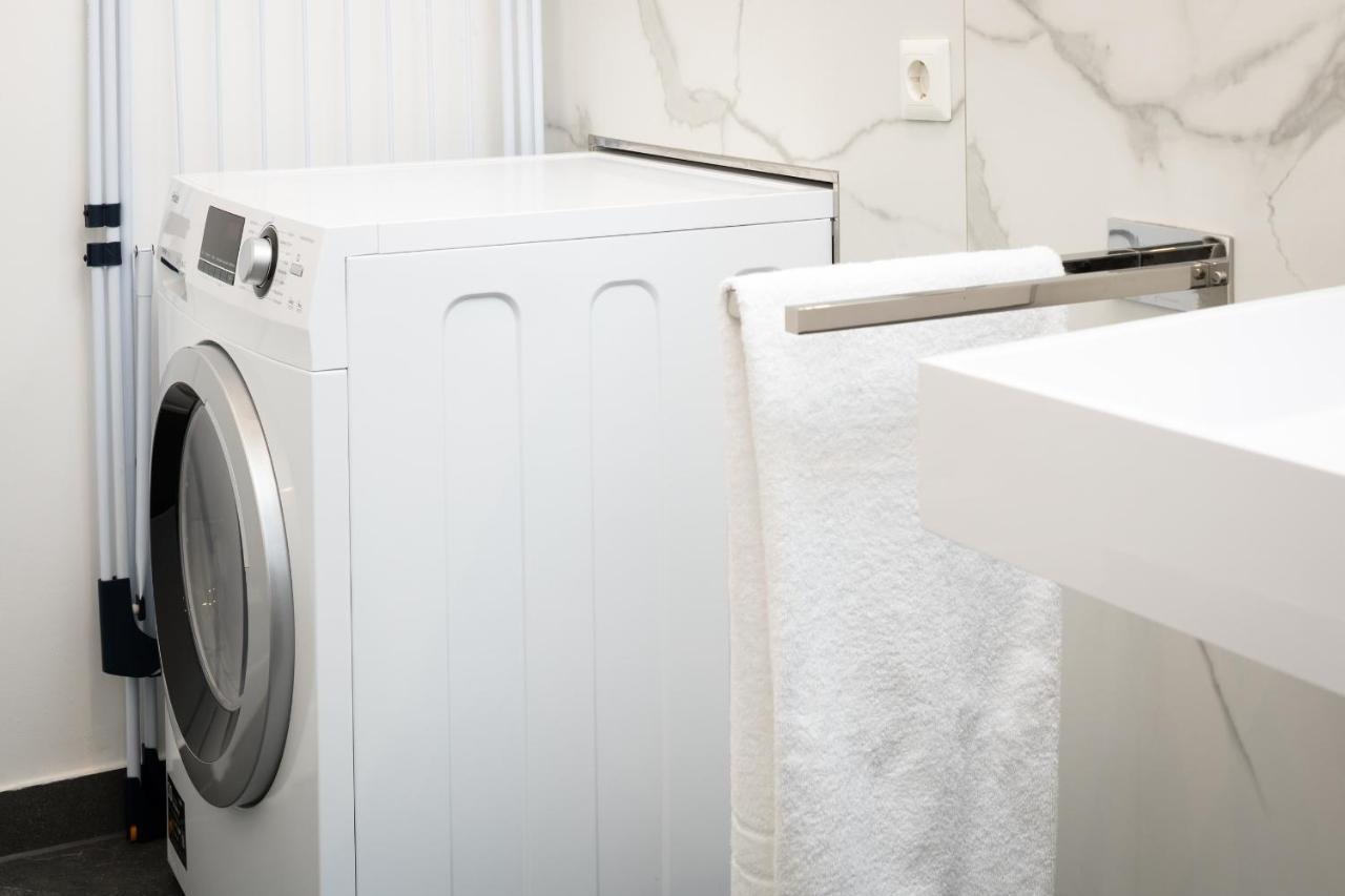 Riesiges Apartment Nahe Kudamm Sehr Schoner Altbau 123M2 Gross 12 Gaste Berlin Ngoại thất bức ảnh